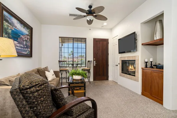 $299,000 | 50610 Santa Rosa Plaza, Unit 6, La Quinta, CA 92253