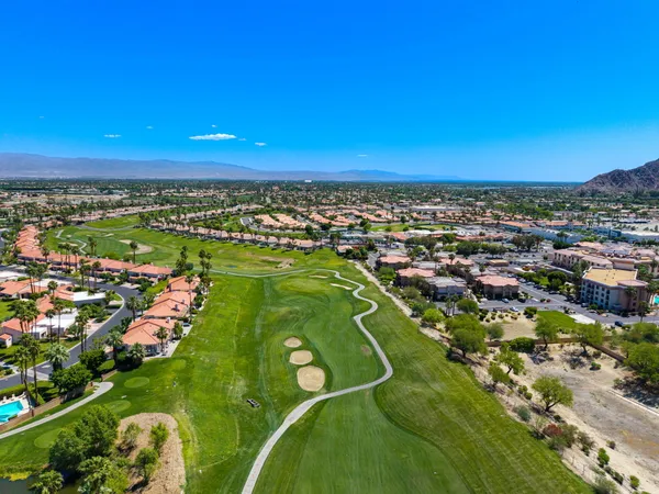 $299,000 | 50610 Santa Rosa Plaza, Unit 6, La Quinta, CA 92253