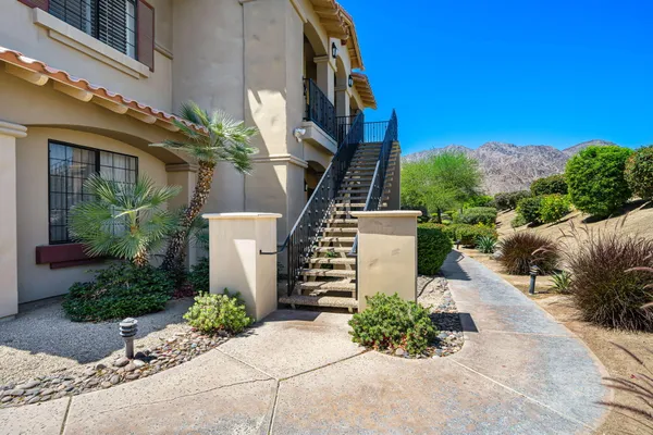 $299,000 | 50610 Santa Rosa Plaza, Unit 6, La Quinta, CA 92253