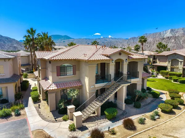 $299,000 | 50610 Santa Rosa Plaza, Unit 6, La Quinta, CA 92253