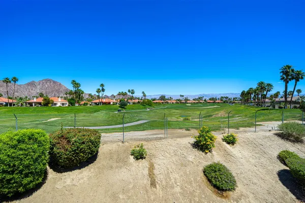 $299,000 | 50610 Santa Rosa Plaza, Unit 6, La Quinta, CA 92253