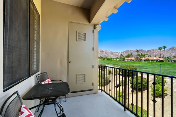 $299,000 | 50610 Santa Rosa Plaza, Unit 6, La Quinta, CA 92253