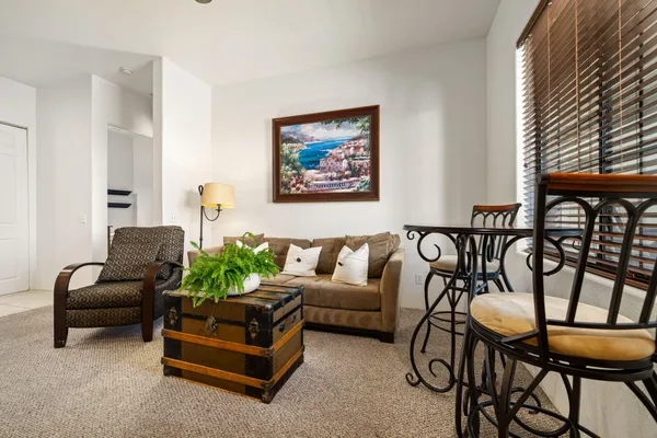 $299,000 | 50610 Santa Rosa Plaza, Unit 6, La Quinta, CA 92253
