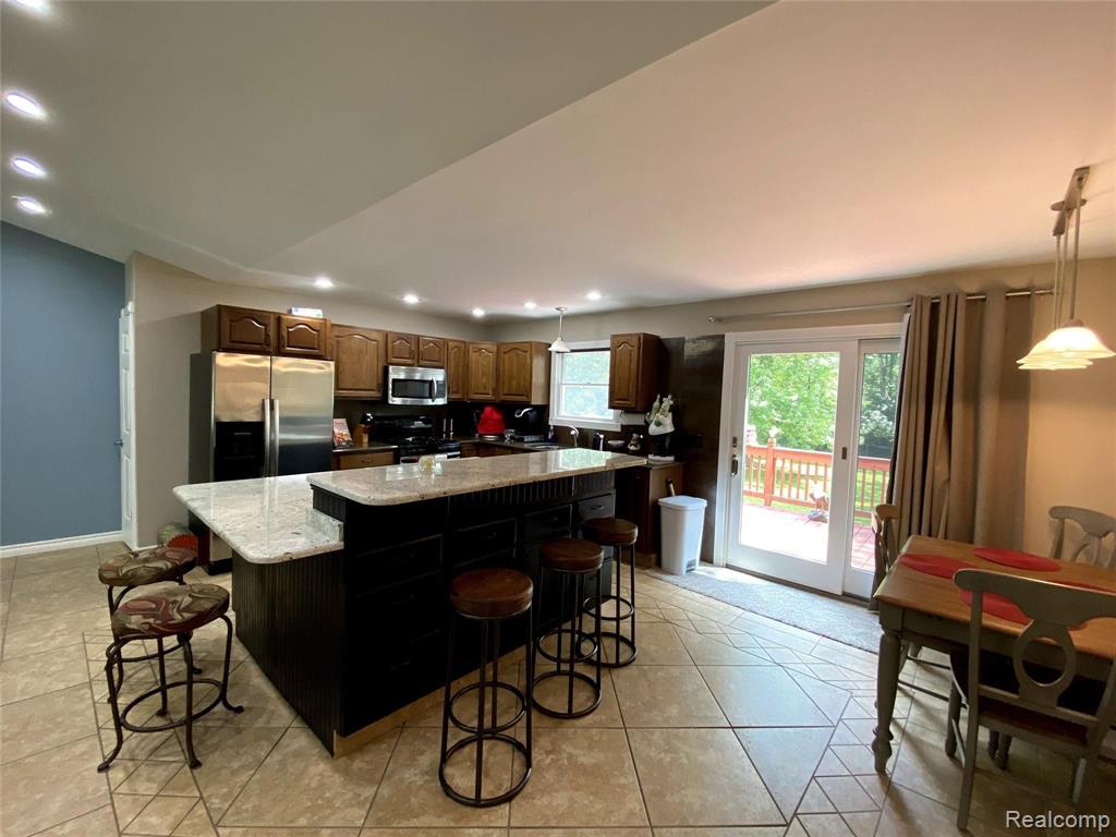 5427 Draper Road Jackson, MI 49201 - Photo 6 of 23