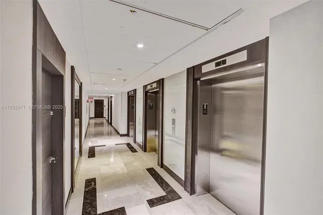 $2,750 | 20515 East Country Club Drive, Unit 249, Aventura, FL 33180