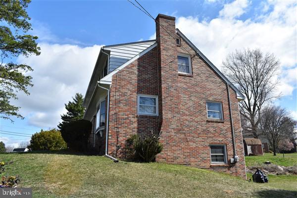 1035 Nissley Road Lancaster, PA 17601 - Photo 5 of 24