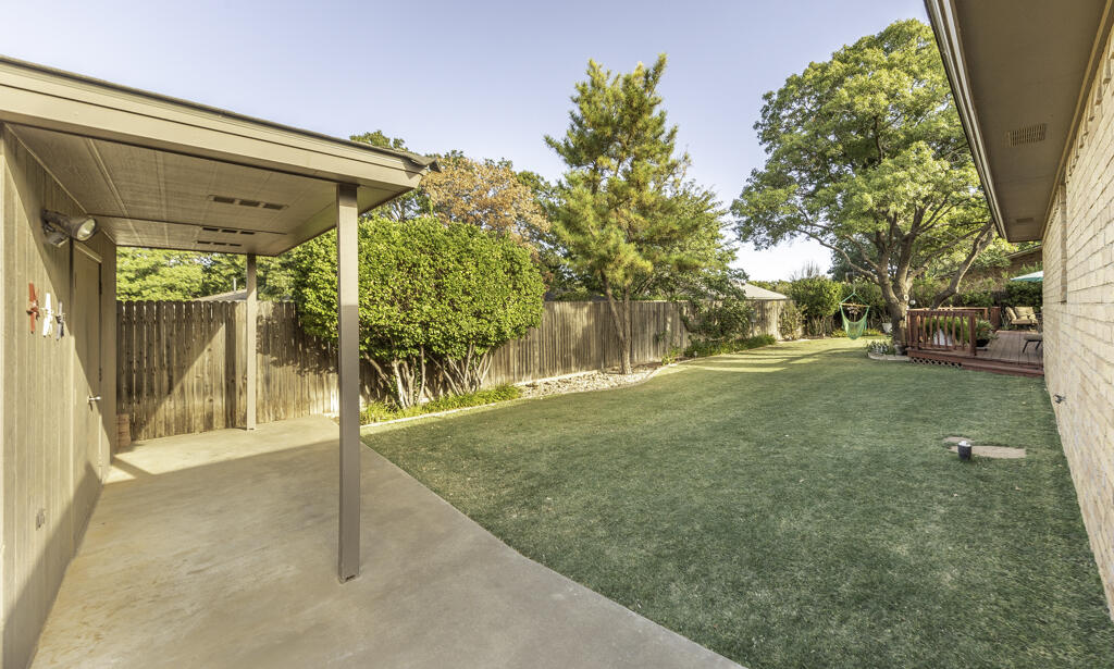 3620 93rd Street Lubbock, TX 79423 - Photo 33 of 33 a view of outdoor space and yard