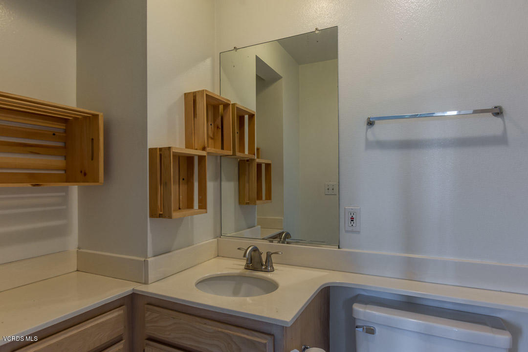 877 South B Street Oxnard, CA 93030 - Photo 14 of 23 mls-3