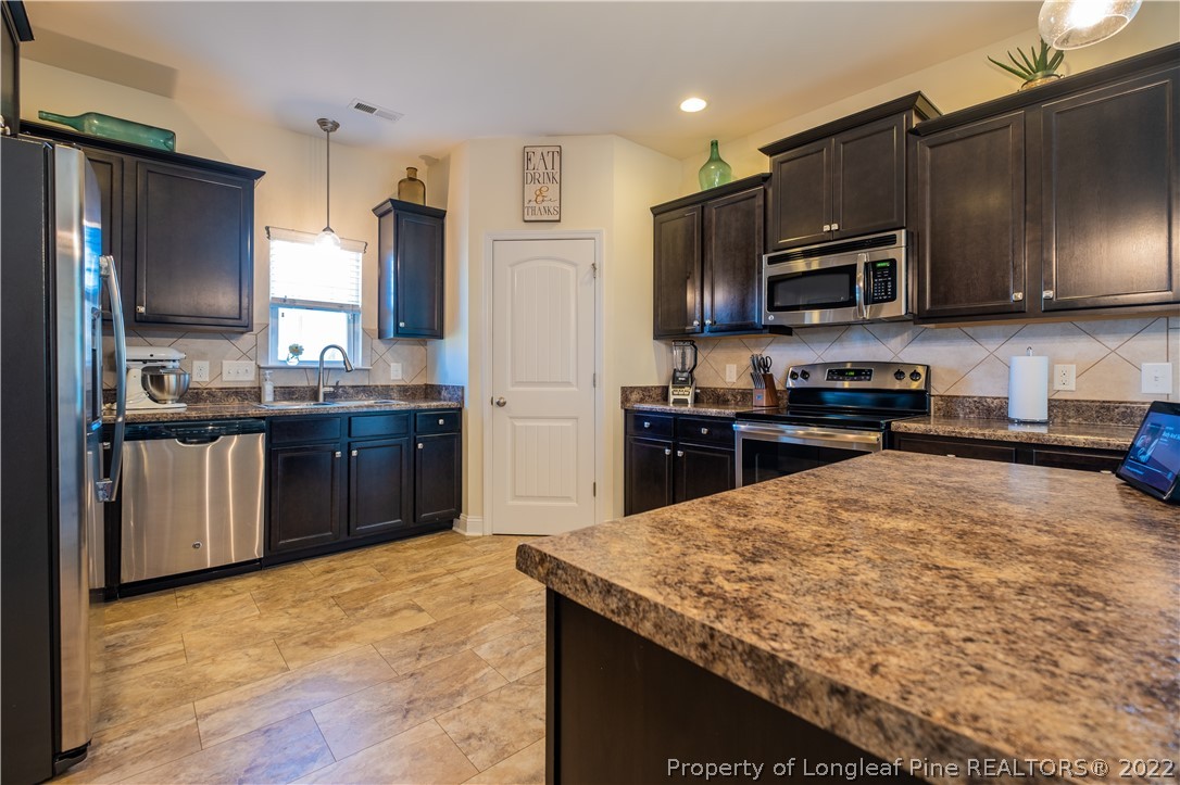 3921 Racking Horse Road Hope Mills, NC 28348 - Photo 4 of 40 Gallery Image 4