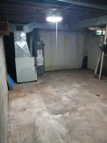 $115,000 | 9556 South Colfax Avenue, Chicago, IL 60617