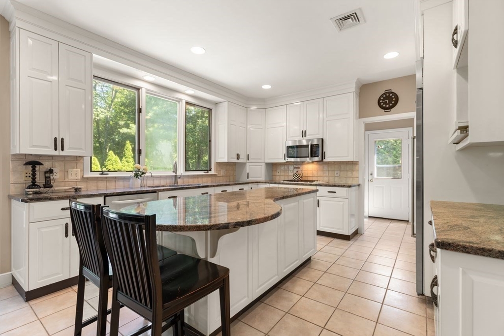 2 Sandpiper Hill Sharon, MA 02067 - Photo 13 of 41