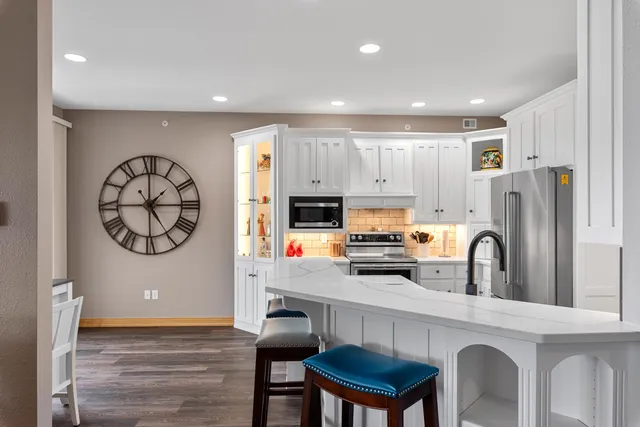 $650,000 | 290 Harbor View Drive, Fond du Lac, WI 54935