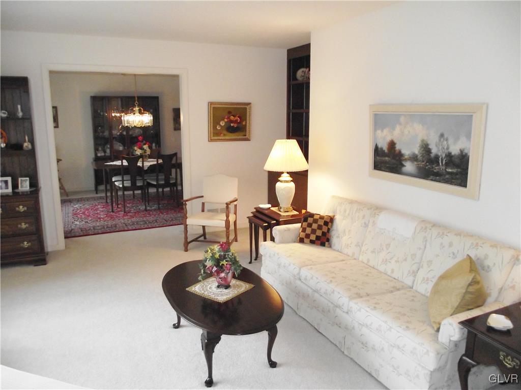 4370 East Texas Road Allentown, PA 18103 - Photo 11 of 30 Gallery Image 11