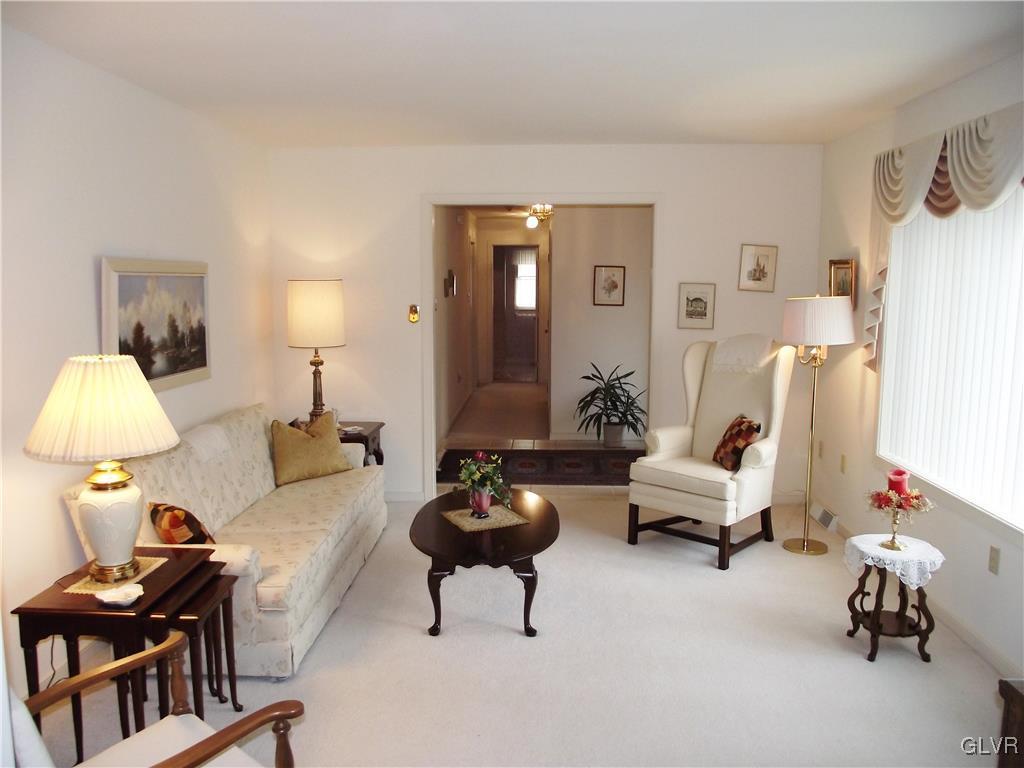 4370 East Texas Road Allentown, PA 18103 - Photo 9 of 30 Gallery Image 9
