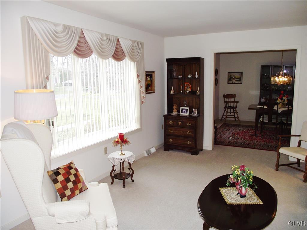 4370 East Texas Road Allentown, PA 18103 - Photo 10 of 30 Gallery Image 10