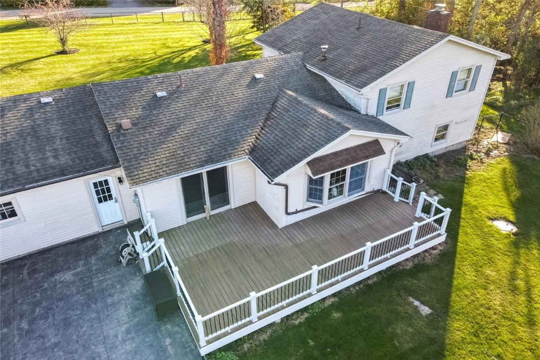 64 Manitou Beach Road Greece, NY 14468 - Photo 7 of 48