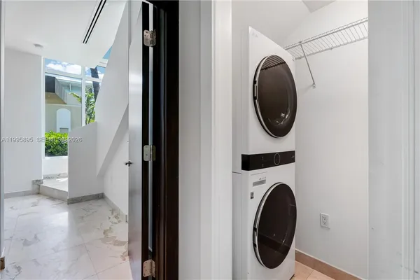 $16,000 | 548 Fernwood Road, Unit 548, Key Biscayne, FL 33149