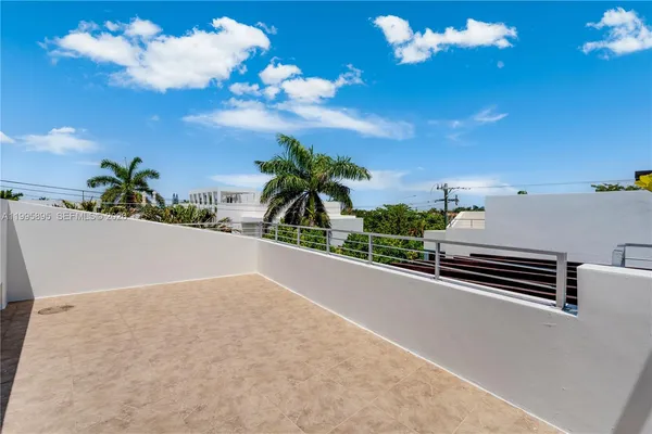 $16,000 | 548 Fernwood Road, Unit 548, Key Biscayne, FL 33149