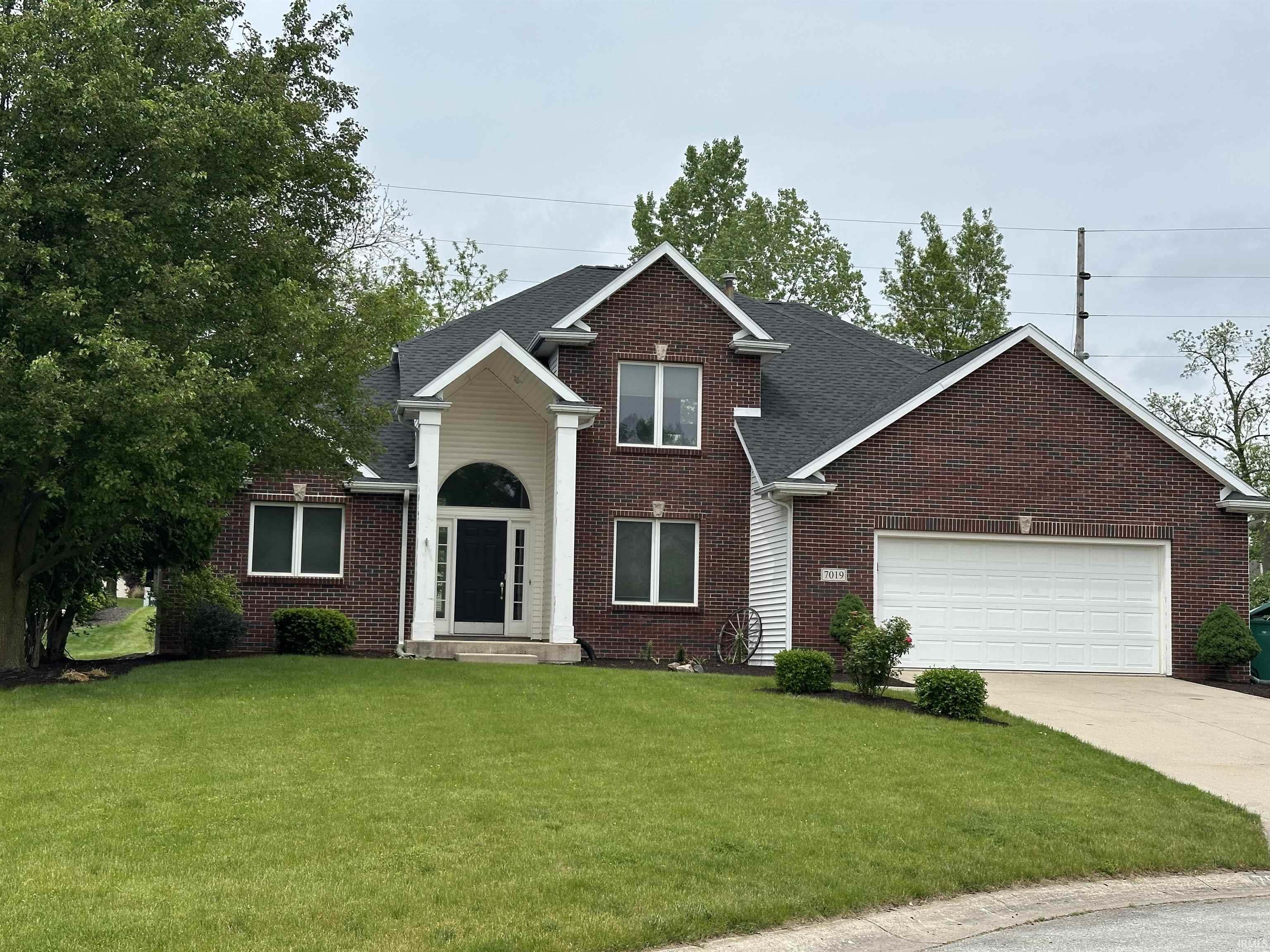 7019 Tree Top Trail Fort Wayne, IN 46845 - Photo 1 of 36 Gallery Image 1