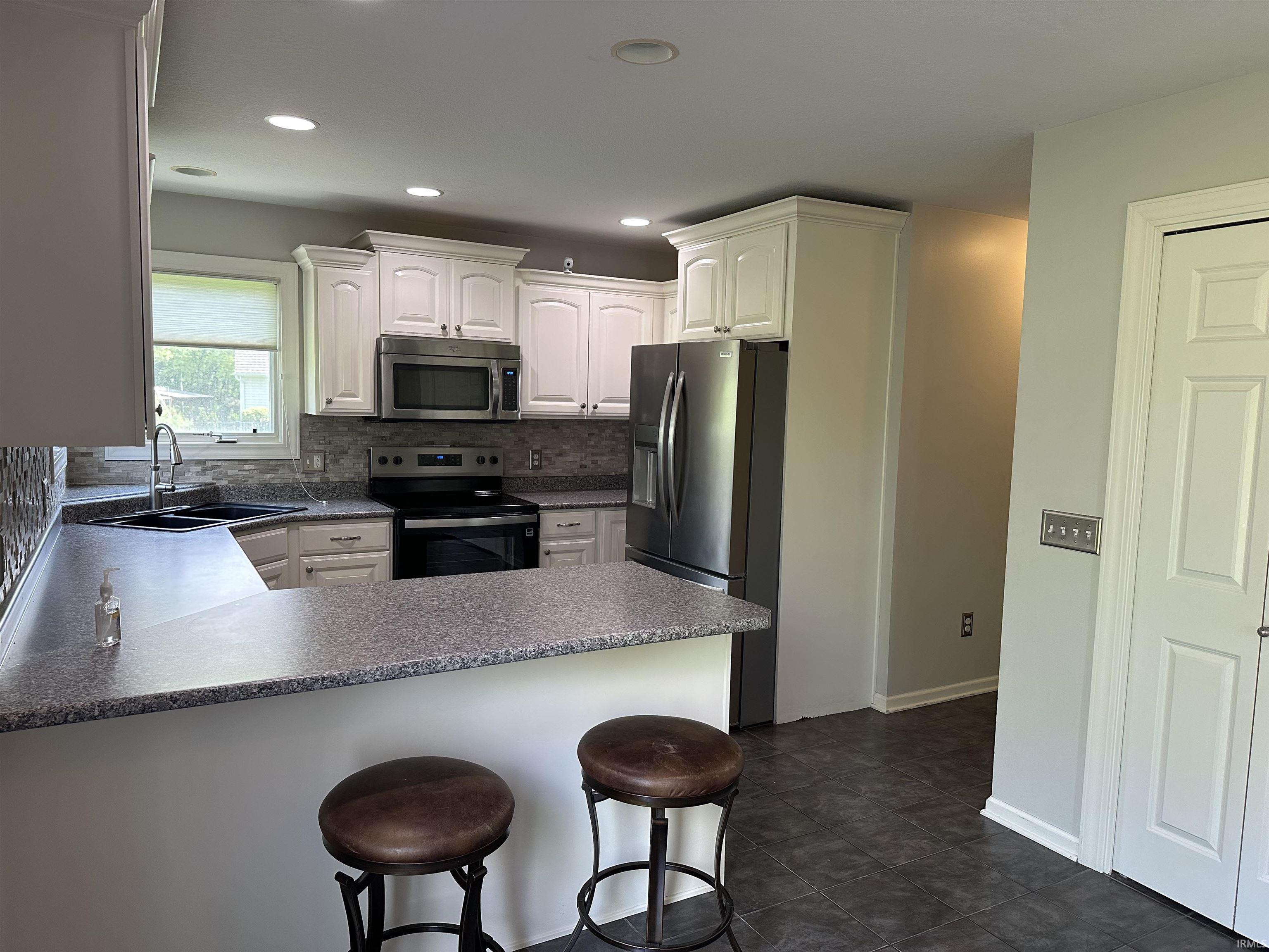 7019 Tree Top Trail Fort Wayne, IN 46845 - Photo 13 of 36 Gallery Image 13