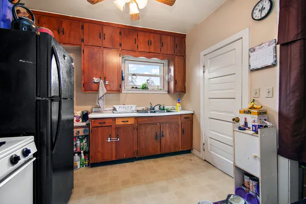 $98,500 | 810 South 4th Avenue, Kankakee, IL 60901