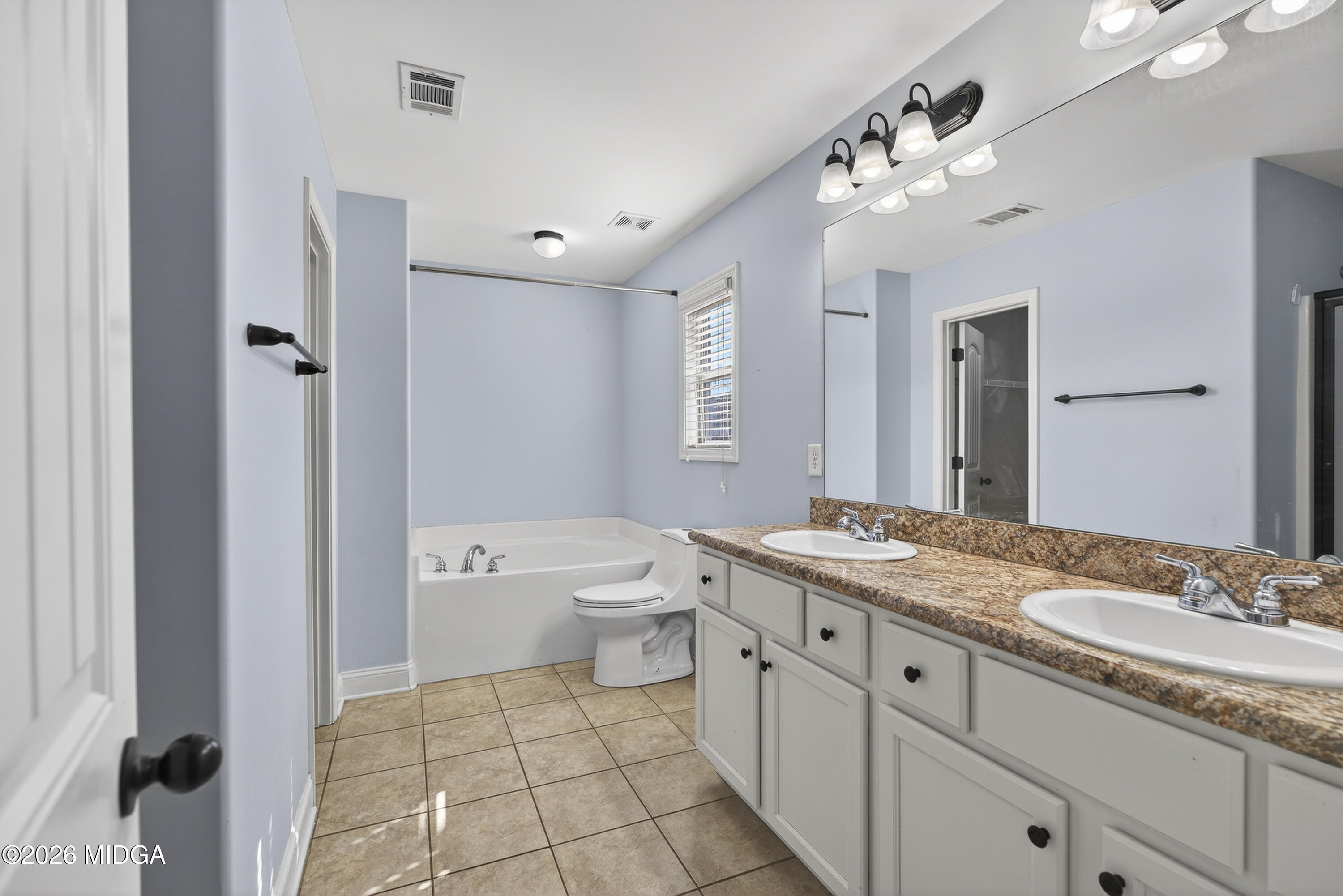 208 New Hope Drive Perry, GA 31069 - Photo 18 of 30 208 New Hope Dr-01245