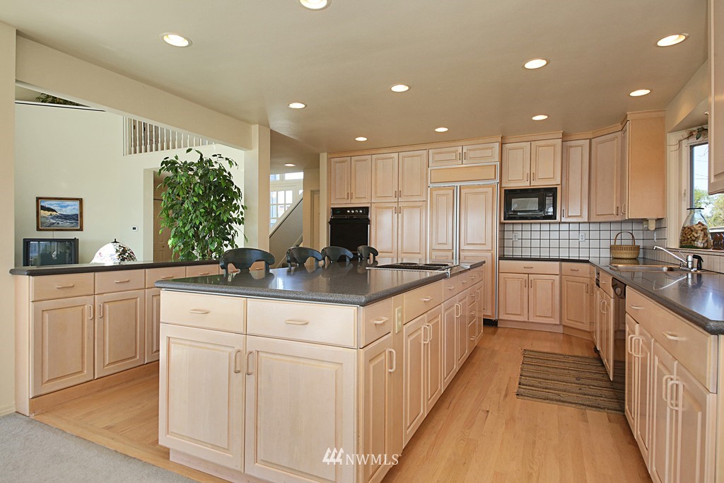 856 Old Beach Road Freeland, WA 98249 - Photo 11 of 25 Gallery Image 11