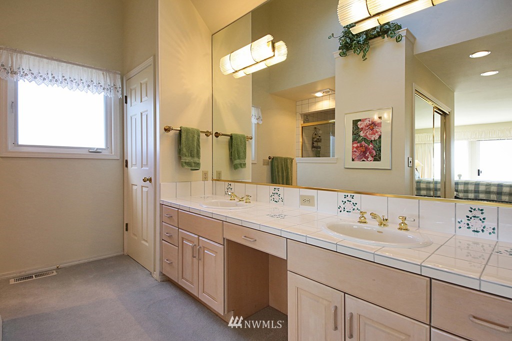 856 Old Beach Road Freeland, WA 98249 - Photo 13 of 25 Gallery Image 13