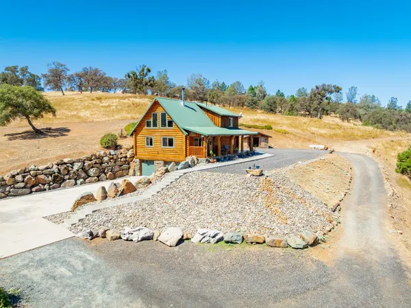 $735,000 | 10255 Boneyard Creek Road, Coulterville, CA 95311