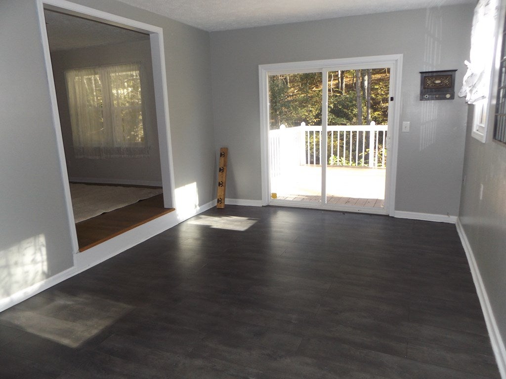 93 Spring Street Galax, VA 24333 - Photo 7 of 19 Gallery Image 7