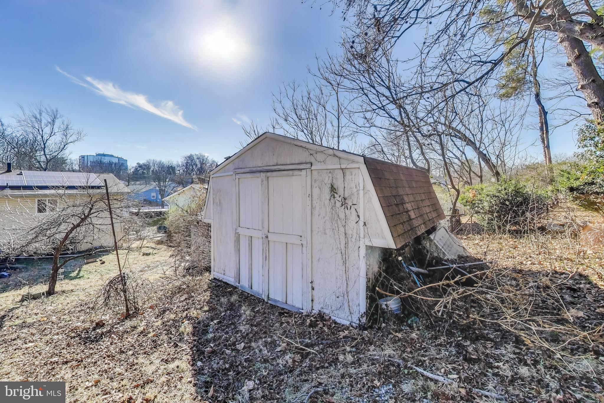 1804 Ironton Drive Oxon Hill, MD 20745 - Photo 32 of 37 a backyard of a house with lots of green space
