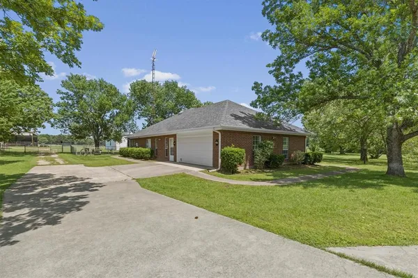 $1,275,000 | 219 Friends Road, Denison, TX 75021