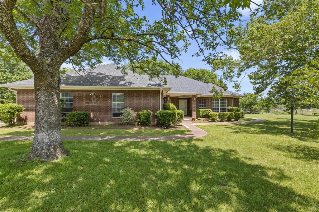 219 Friends Road Denison, TX 75021 - Photo 2 of 40 Front of home
