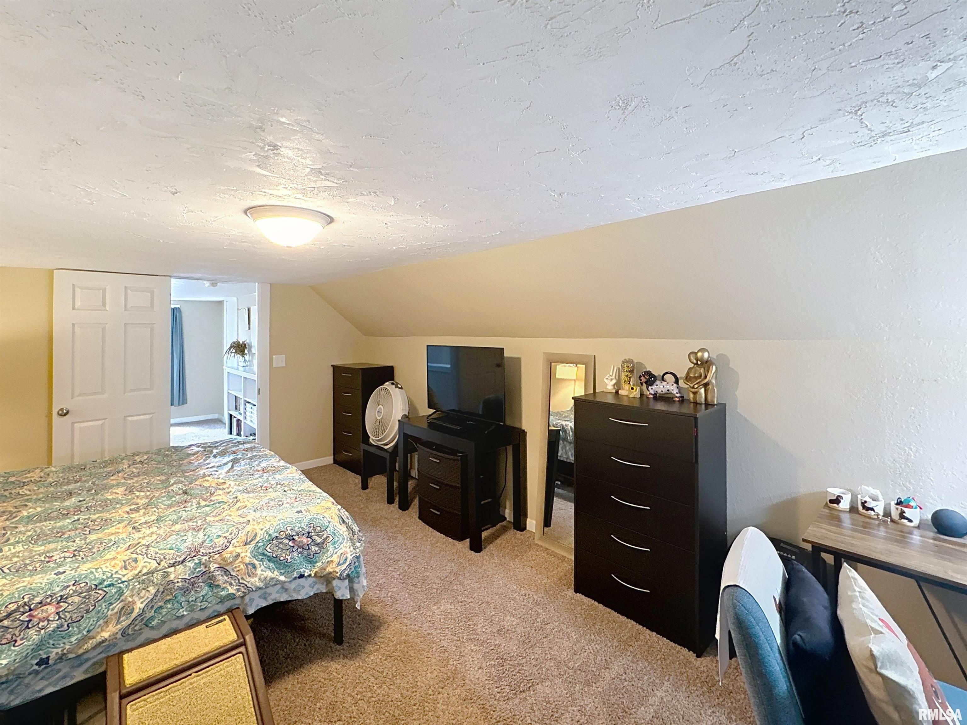 435 Waverly Road Davenport, IA 52804 - Photo 18 of 26 Gallery Image 18