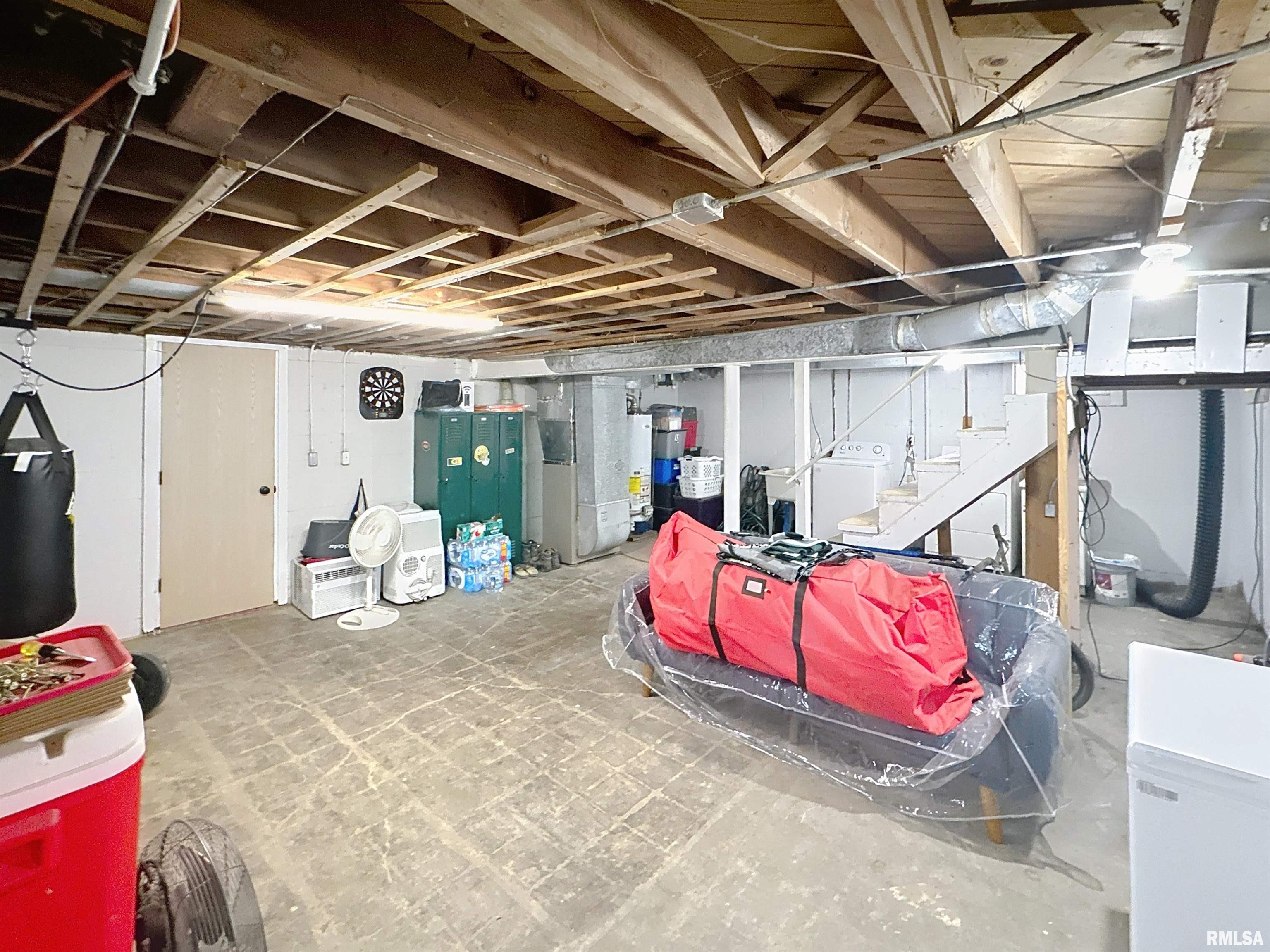 435 Waverly Road Davenport, IA 52804 - Photo 21 of 26 Gallery Image 21