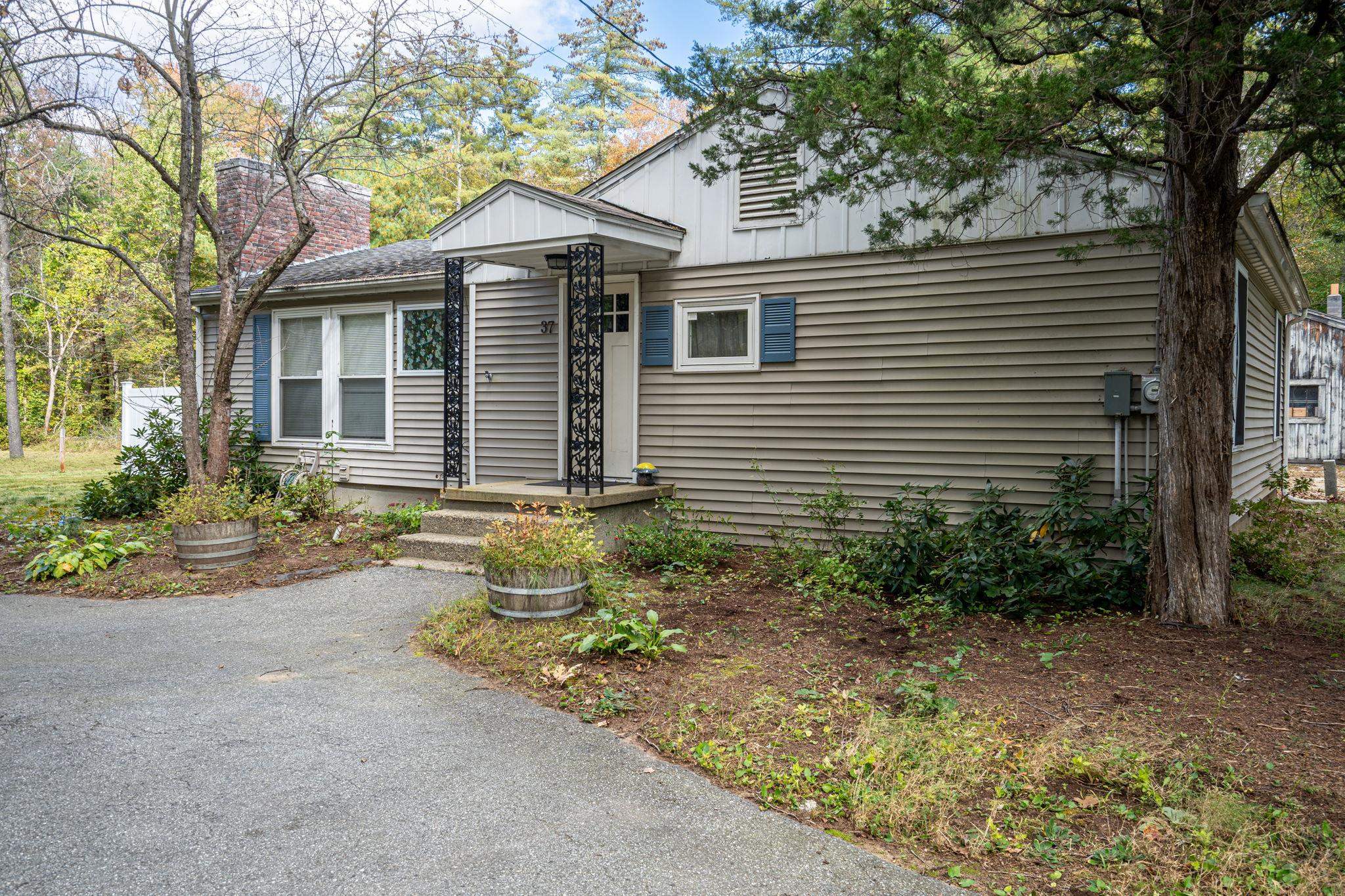 37 Pearson Road Merrimack, NH 03054 - Photo 1 of 30