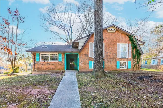 $190,000 | 556 Roxbury Drive, Riverdale, GA 30274