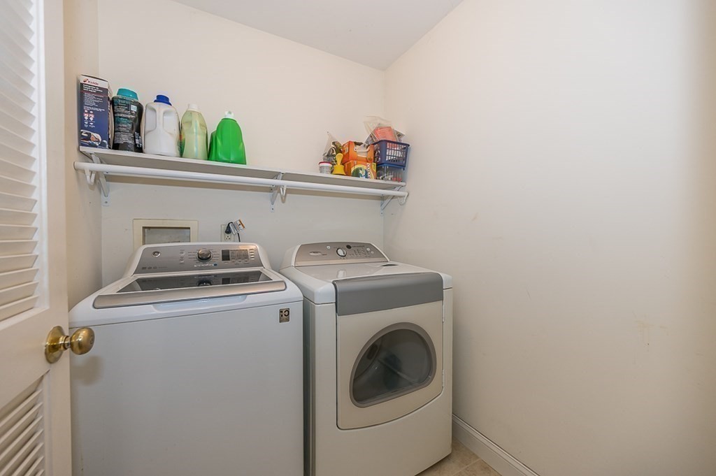 12 Cedar Drive Webster, MA 01570 - Photo 17 of 42