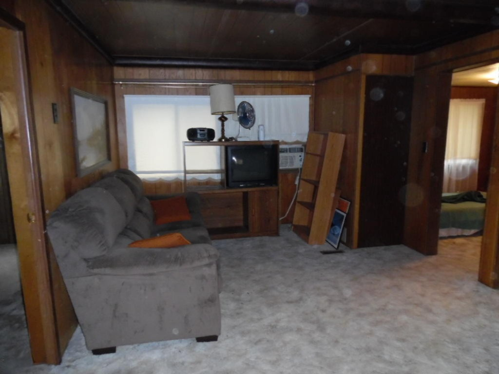 68424 Dailey Road Edwardsburg, MI 49112 - Photo 9 of 29 SAM_3091