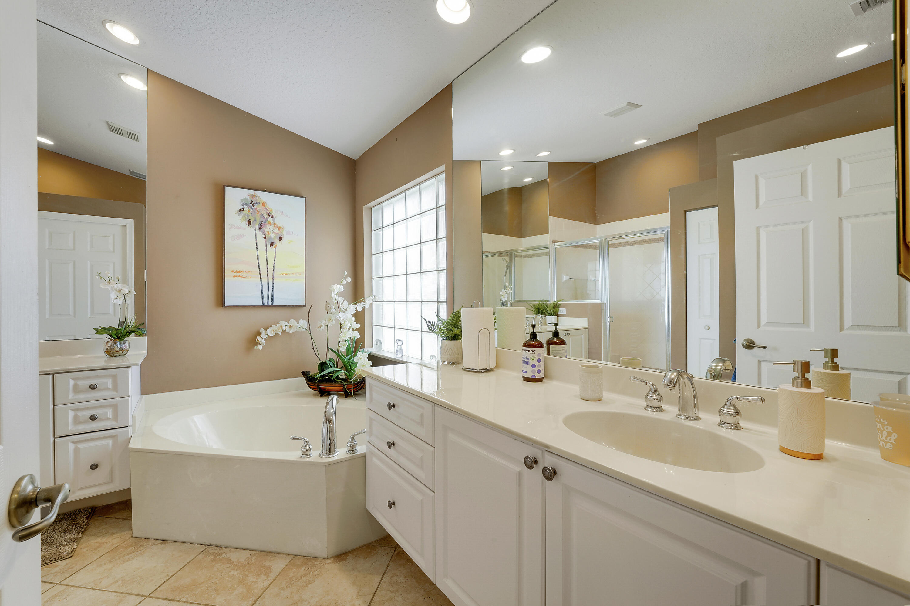 6818 Rienzo Street Wellington, FL 33467 - Photo 23 of 63 Master Bathroom