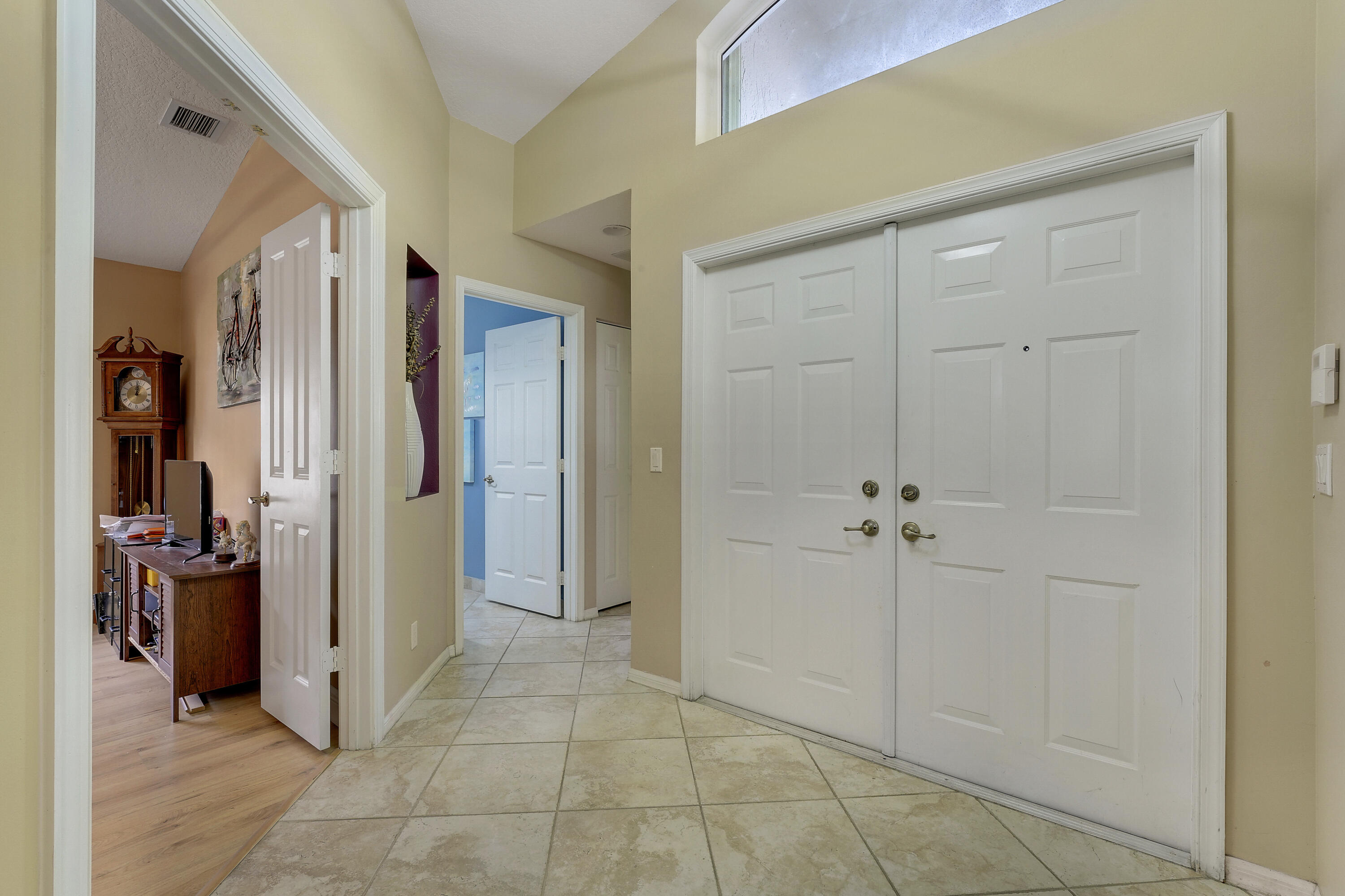 6818 Rienzo Street Wellington, FL 33467 - Photo 4 of 63 Foyer