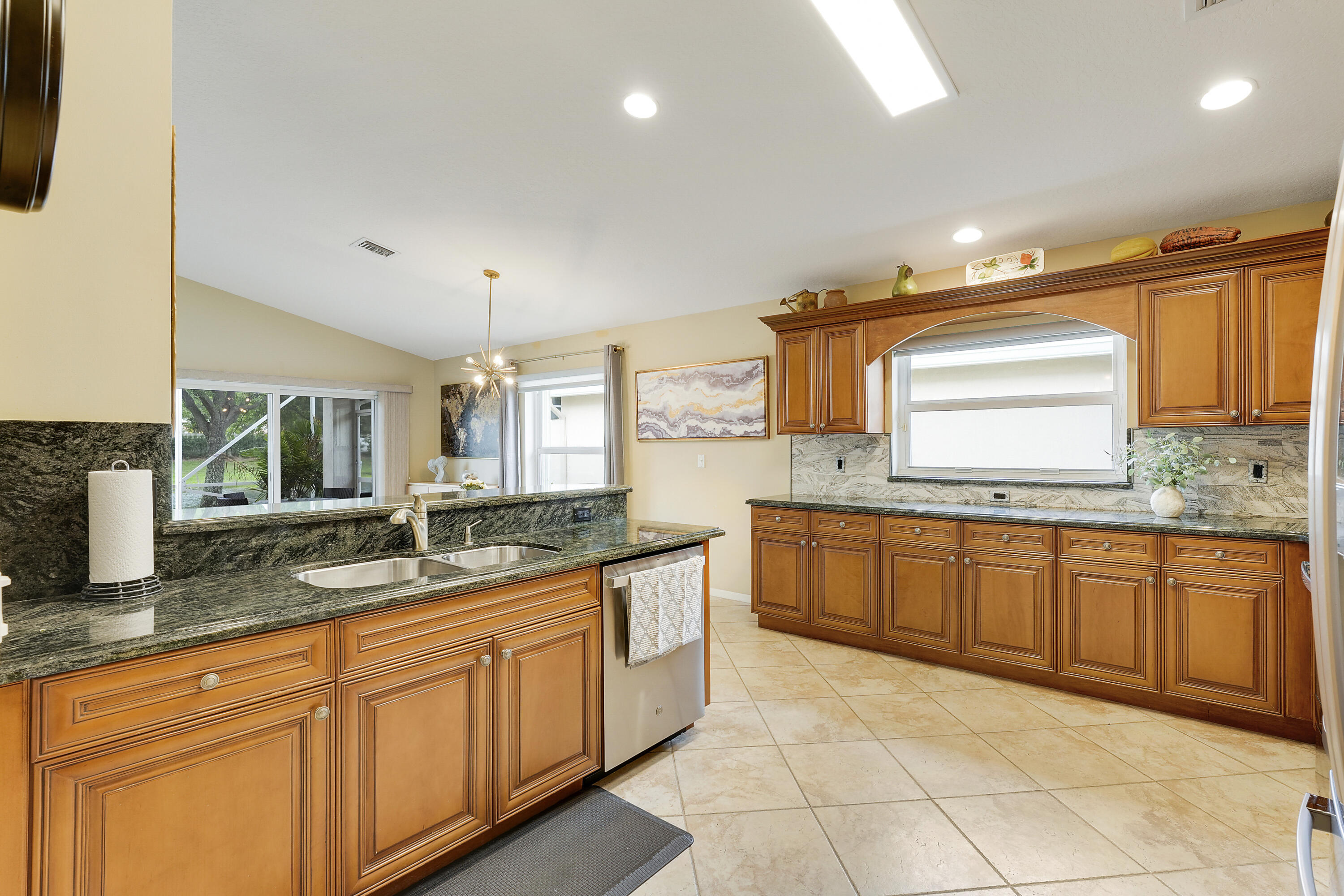 6818 Rienzo Street Wellington, FL 33467 - Photo 9 of 63 Kitchen