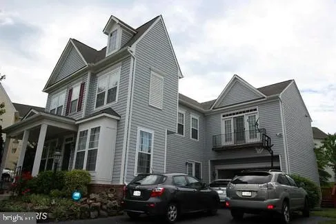 $3,450 | 43326 Columbus Street, Ashburn, VA 20147