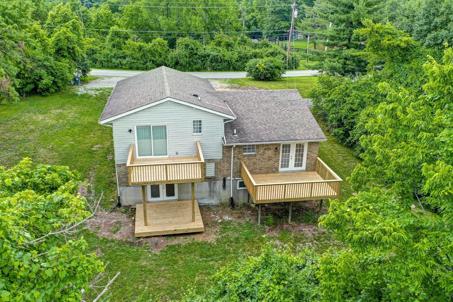 3241 Crest Road Cincinnati, OH 45251 - Photo 2 of 42