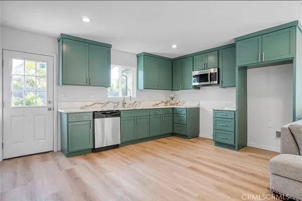$1,080,000 | 14320 Osborne Street, Panorama City, CA 91402