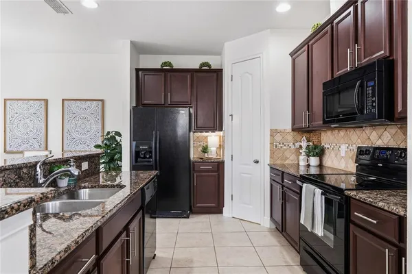 $2,900 | 545 Telfair Square Court, Sanford, FL 32771