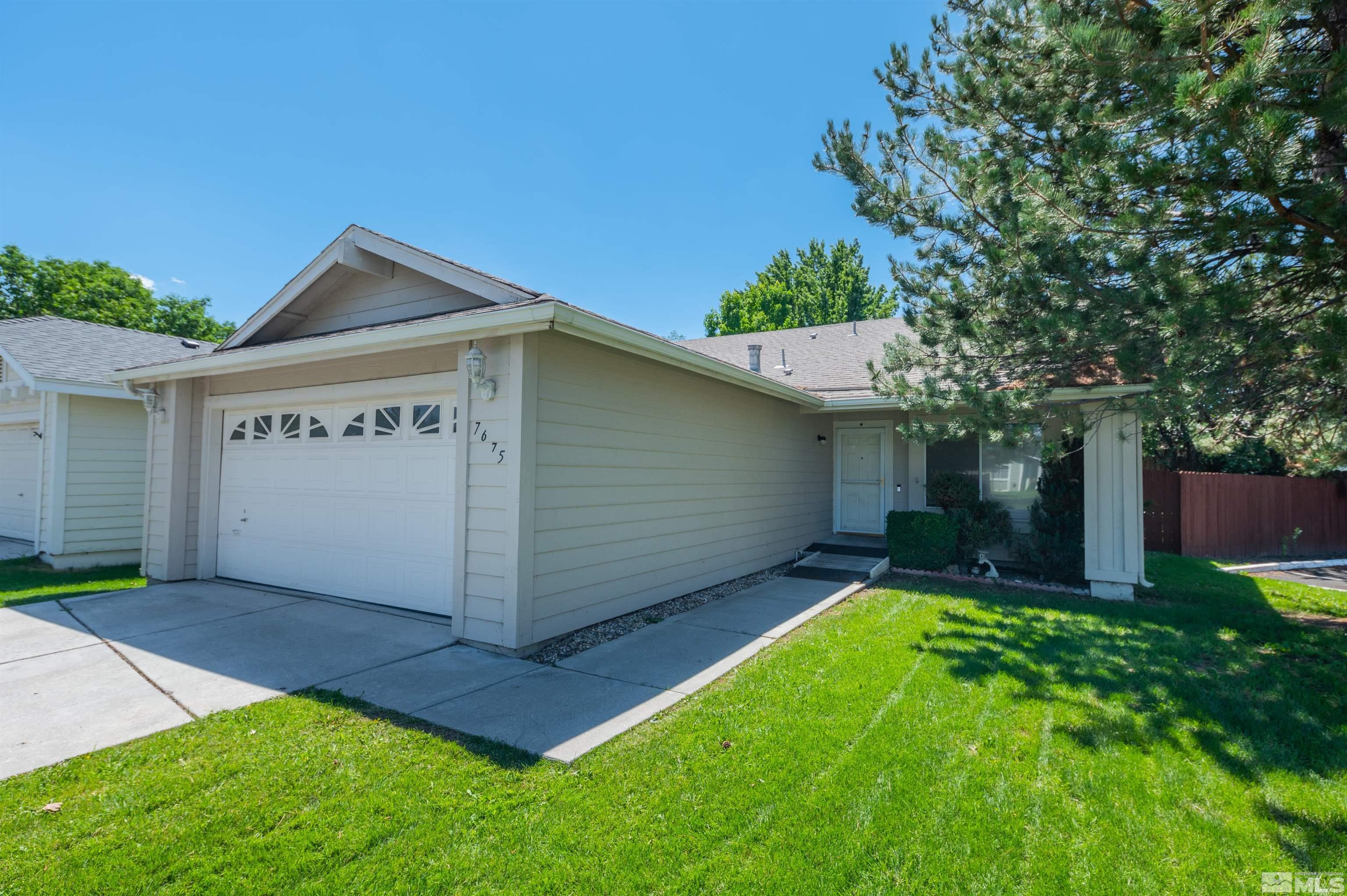 7675 Pickering Circle Reno, NV 89511 - Photo 3 of 28 a view of back yard of the house