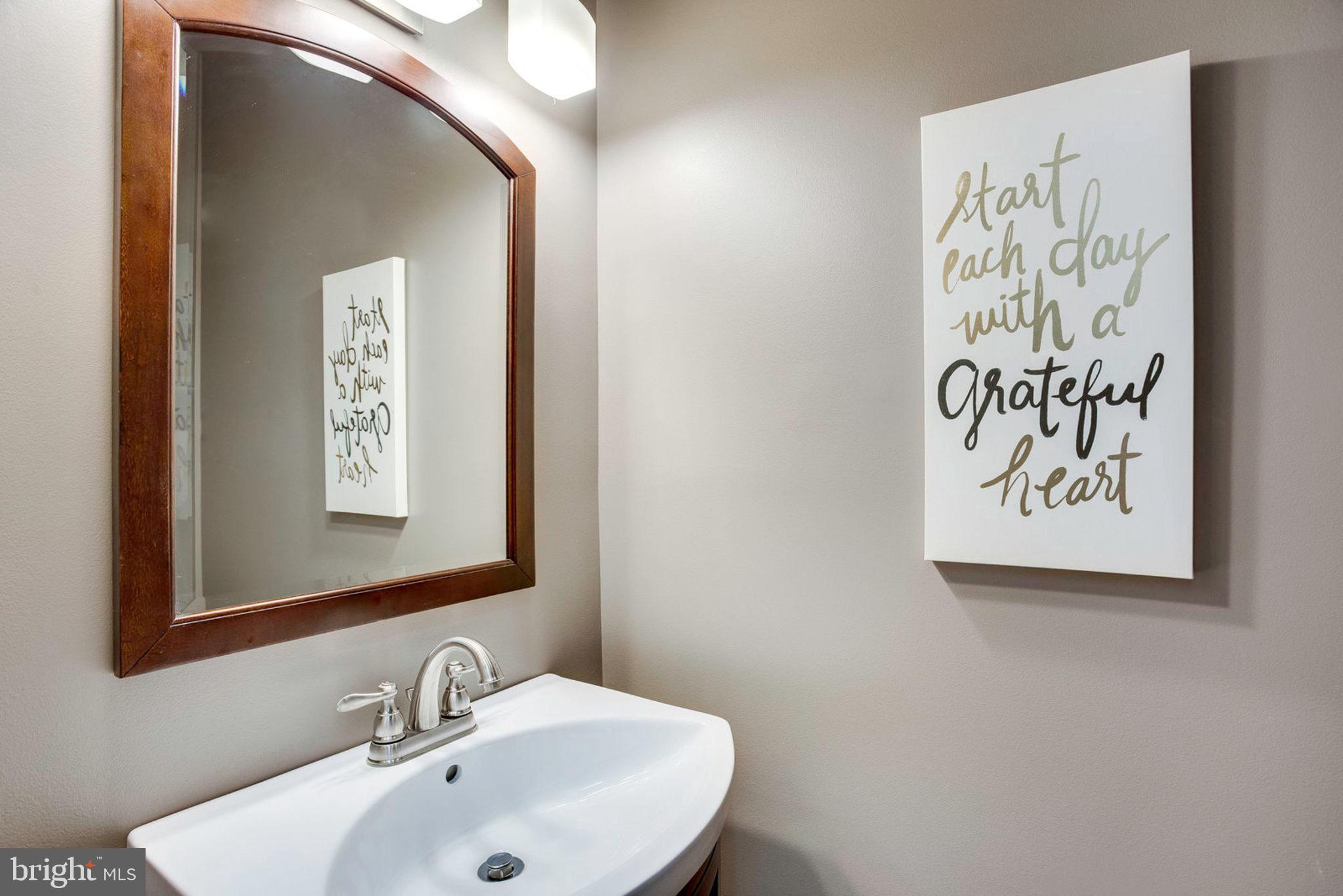 5753 Colchester Road Fairfax, VA 22030 - Photo 12 of 61 Main level half bath