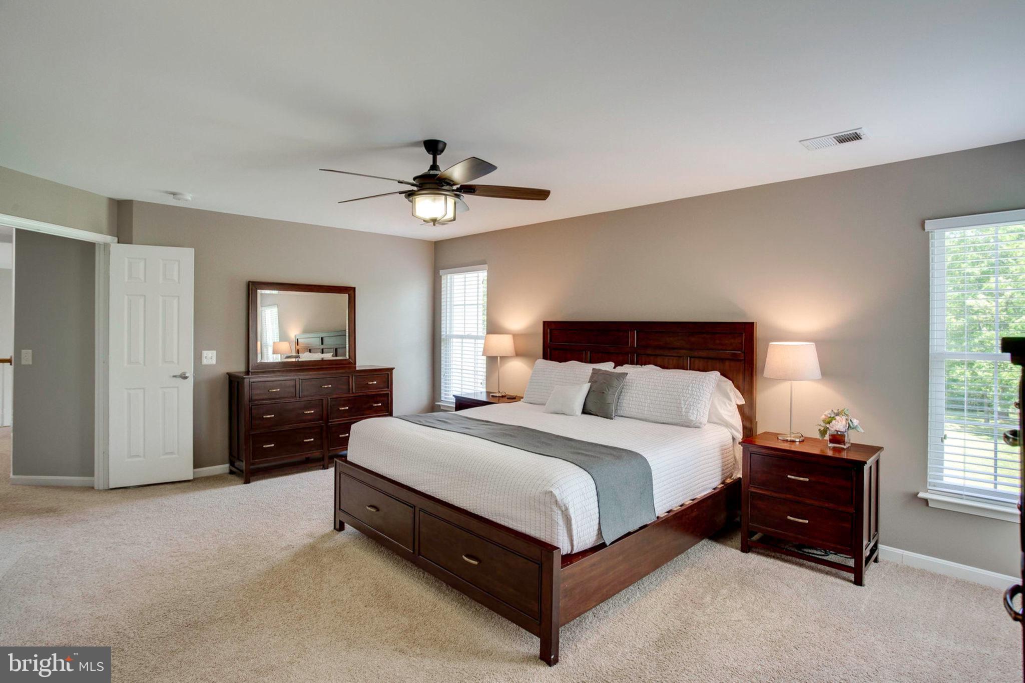 5753 Colchester Road Fairfax, VA 22030 - Photo 34 of 61 Master bedroom