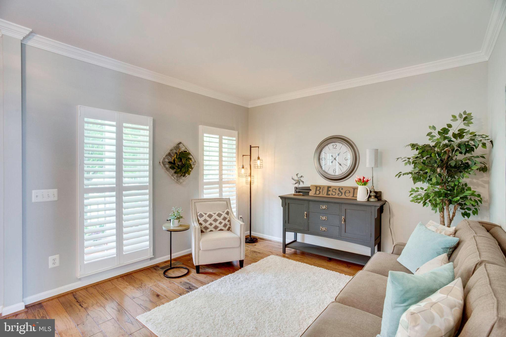 5753 Colchester Road Fairfax, VA 22030 - Photo 6 of 61 Living room